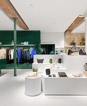 Lacoste Paris Le Marais image 5