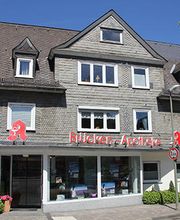 Aussenansicht der Brücken-Apotheke