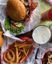 Cherry Cricket - Downtown image 2