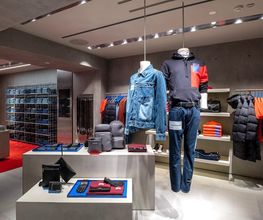 Calvin Klein Jeans immagine 5