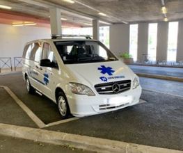 23 Sud Ambulances image 2