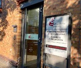 Eingangsbereich zum ecos office center potsdam.