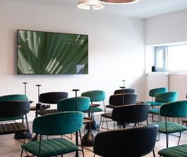BUZZINLAB – The Club Office in Stuttgart: Eventlocation, Rooftop, Coworking Space, Tagungen, Workshops, Catering, Fotostudio, Podcast-Studio.
