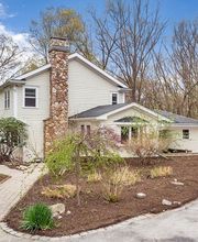 Joyce Torelli - Broker, Real Estate Consultant image 5