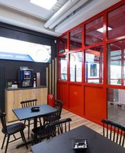 Genießen Sie unsere Kaffeestation im Handelshof Cuxhaven – perfekt für eine kurze Pause