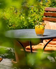 Bar, Wine, Cocktails, Outdoor billiard table, Garden terrace