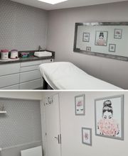 A Fleur De Peau image 7