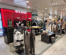 GUESS imagen 1
