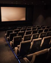 Hotel Kino Bar, Loge AG Bild 9