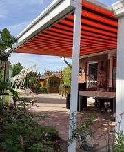 Pergola rot-schw. gestreift, Heizstrahler seitl. sichtbar - IMG_7410.jpg