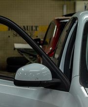 Renault Garage Charlemagne Agent image 14