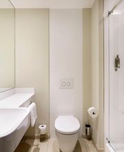 Premier Inn Germany bathroom