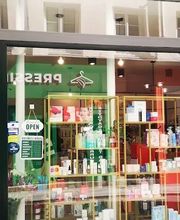 Korean Cosmetics KC-Montorgueil image 3