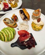 Nomade Cook image 9