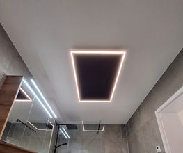 Deckenheizung mit Lichtpaneel