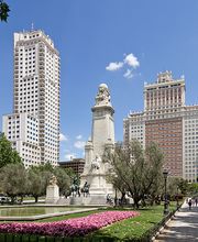 Plaza_de_Espana_de_Madrid.jpg
