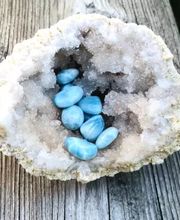 Pierres Du Monde image 1