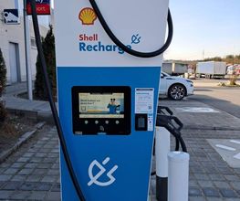 Shell Recharge Charging Station Bild 1