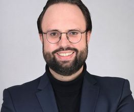 portraitSq