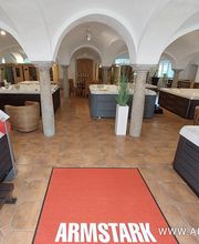 Armstark Handels-GmbH Deutschland | Fachausstellung Tettenweis | Seit knapp 30 Jahren Ihr Spezialist für Whirlpools, Swim Spas, Saunen und Infrarotkabinen