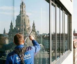 Streifenfreie Glasreinigung und Fensterreinigung für Gewerbekunden in Dresden - Kardos Gebäudereinigung