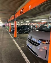 SIXT Noleggio Auto Bologna - Aeroporto di Bologna Guglielmo Marconi (BLQ) immagine 4