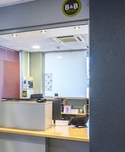 B&B HOTEL Nîmes Centre Arènes image 5