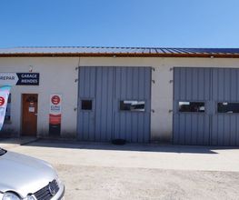 Garage Mendes image 1