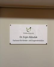 Kinderarztpraxis Dr. Ergin Aldudak Bild 7