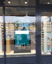 fenster-amavita-apotheke-ebikon