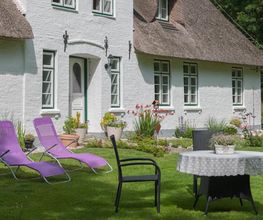 Gemütliche Plätzchen im 3.800 qm großen Garten zum Genießen