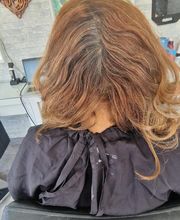 Lahna Coiffure image 10