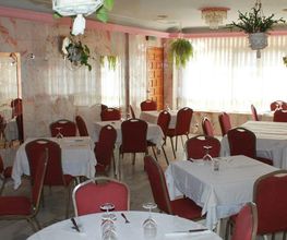 hostal-restaurante-prado-comedores-01.jpg
