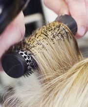 Acto Coiffure image 5