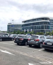 Parkplatz P12 Flughafen Stuttgart APCOA Bild 1