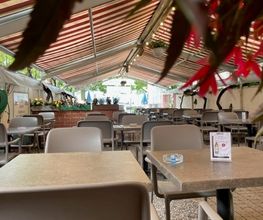 Café, Restaurant du Port Bild 5