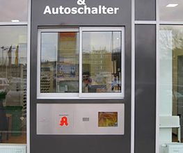 Aussenansicht der Elefanten-Apotheke