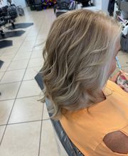 Fantastic Sams Cut & Color image 16