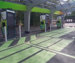 IPLANET Ricarica in sicurezza in modalità ultra fast per tutti i veicoli elettrici.
