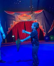 Neil Hendricks image 4