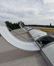 Wartung pneumatischer RWA-Anlagen mit Lichtbandklappen