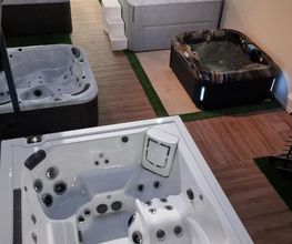 Jacuzzi by Cobade image 1