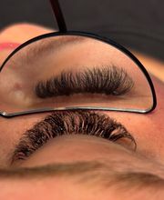 Lashes by Larissa Bild 4