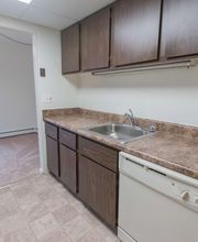 Lake Club Apartments image 2