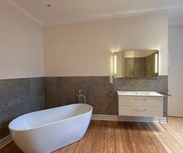 Die H+S Immobilien GmbH aus Koblenz steht für moderne Badsanierungen mit stilvollem Design, hochwertiger Ausstattung und professioneller Umsetzung – für mehr Komfort und Wertigkeit im Alltag.