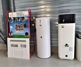 Show room Qualis énergies à Fabrègues. Espace pompe à chaleur et eau chaude solaire
