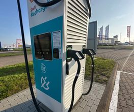 Shell Recharge Charging Station Bild 1