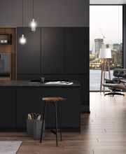 S22_SENSE_Schwarz_Eiche Braun_483.jpg