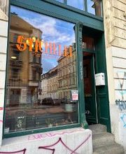 Stichelei Piercingstube Bild 3