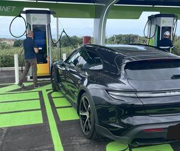IPlanet Ricarica in sicurezza in modalità ultra fast per tutti i veicoli elettrici.